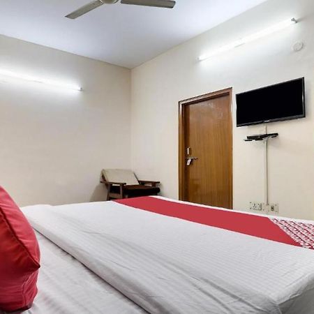 Anh Hotel Lucknow Esterno foto