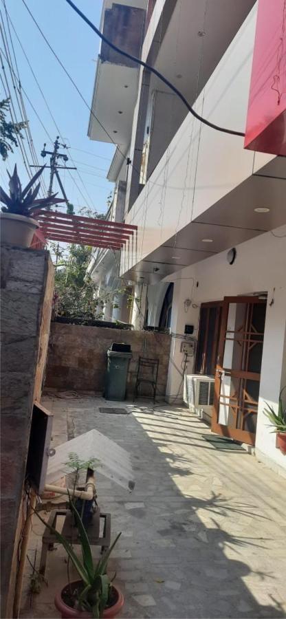 Anh Hotel Lucknow Esterno foto